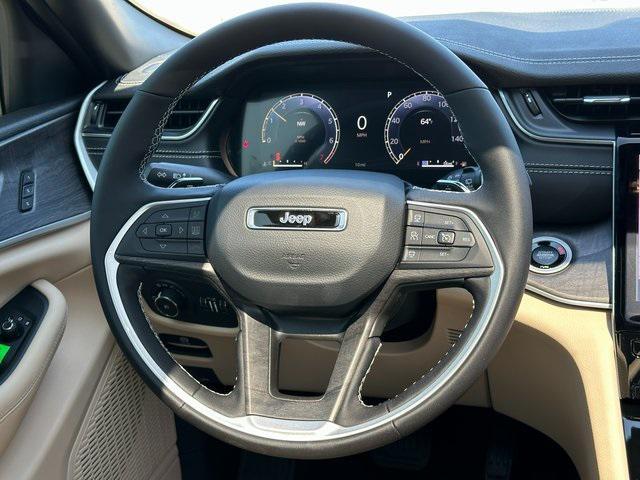 new 2025 Jeep Grand Cherokee car, priced at $45,652