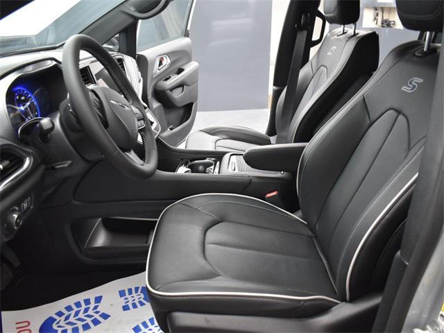 new 2026 Chrysler Pacifica car, priced at $46,985
