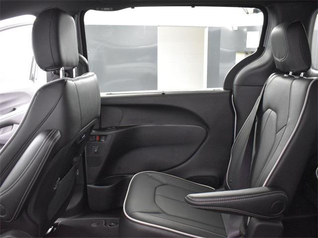 new 2026 Chrysler Pacifica car, priced at $46,985