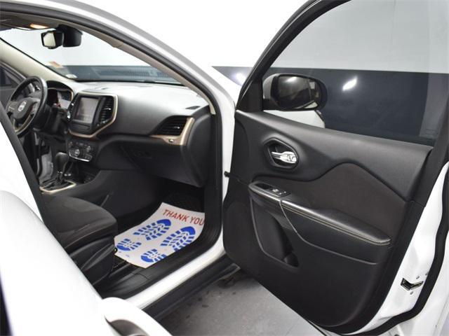 used 2015 Jeep Cherokee car, priced at $8,500