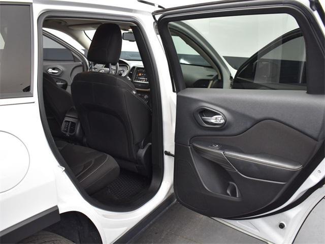 used 2015 Jeep Cherokee car, priced at $8,500