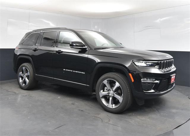 new 2025 Jeep Grand Cherokee car, priced at $39,870