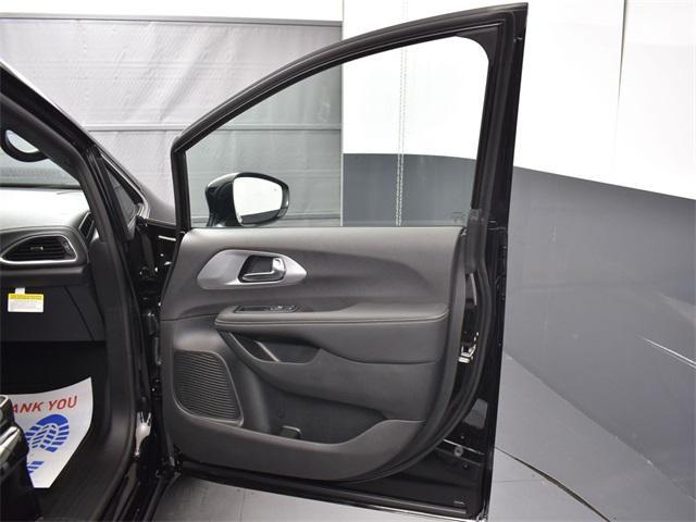 new 2026 Chrysler Pacifica car, priced at $46,790