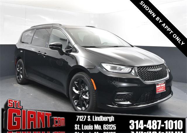 new 2026 Chrysler Pacifica car, priced at $45,040