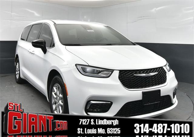 new 2026 Chrysler Pacifica car, priced at $38,490