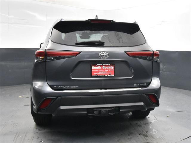 used 2022 Toyota Highlander car, priced at $38,950