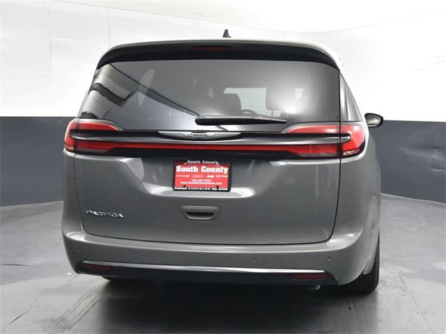 new 2025 Chrysler Pacifica car, priced at $40,315