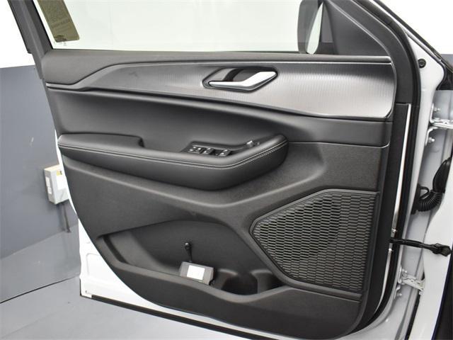 new 2025 Jeep Grand Cherokee L car, priced at $38,629
