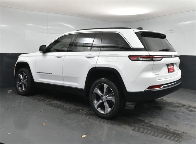 new 2025 Jeep Grand Cherokee car, priced at $37,775