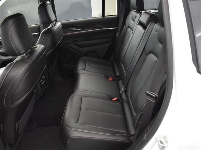 new 2025 Jeep Grand Cherokee car, priced at $37,775