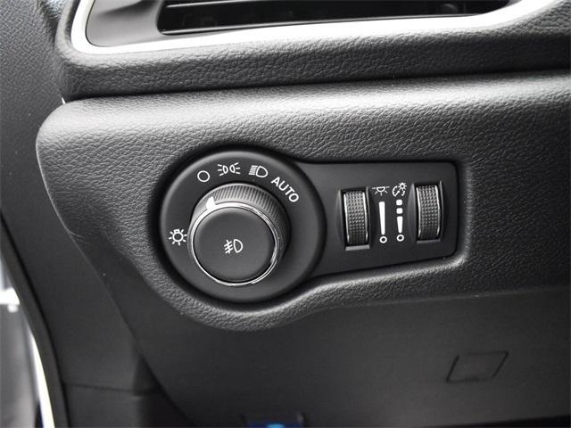 new 2025 Chrysler Pacifica car, priced at $41,253