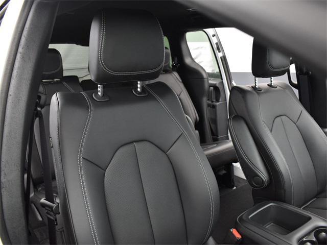 new 2025 Chrysler Pacifica car, priced at $41,253