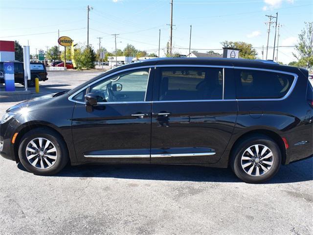 used 2020 Chrysler Pacifica car, priced at $21,500