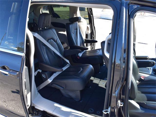 used 2020 Chrysler Pacifica car, priced at $21,500