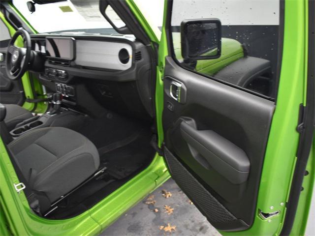 new 2025 Jeep Wrangler car, priced at $44,481