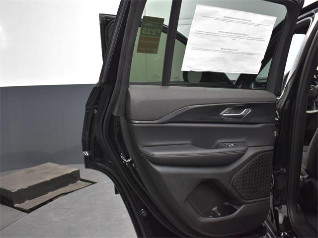 new 2025 Jeep Grand Cherokee car, priced at $37,165