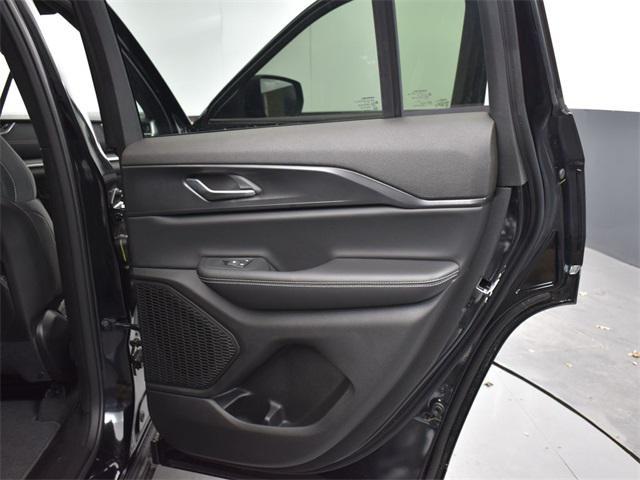 new 2025 Jeep Grand Cherokee car, priced at $37,165