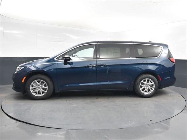 new 2025 Chrysler Pacifica car