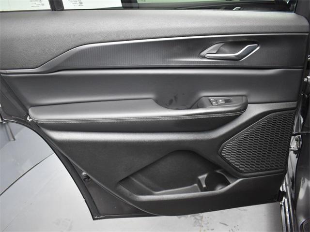 new 2025 Jeep Grand Cherokee L car, priced at $38,229