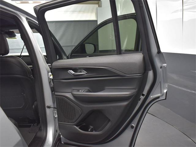 new 2025 Jeep Grand Cherokee car, priced at $38,480