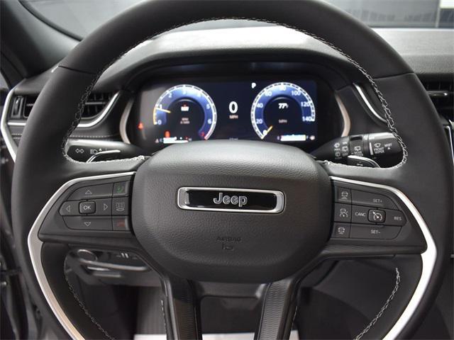 new 2025 Jeep Grand Cherokee car, priced at $38,480