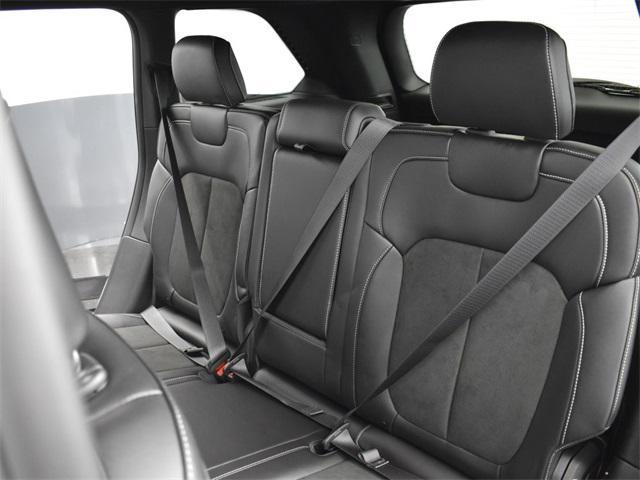 new 2025 Jeep Grand Cherokee car, priced at $38,480