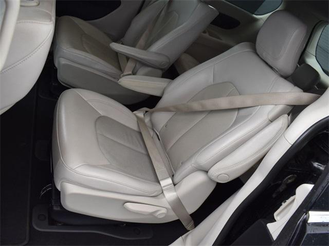 used 2021 Chrysler Pacifica Hybrid car, priced at $22,222