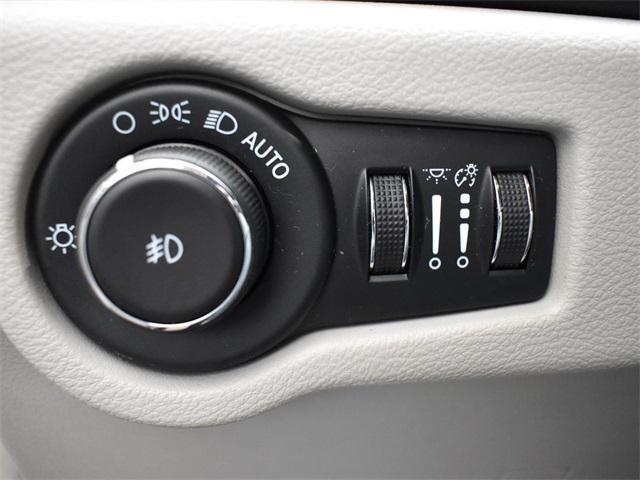 used 2021 Chrysler Pacifica Hybrid car, priced at $22,222