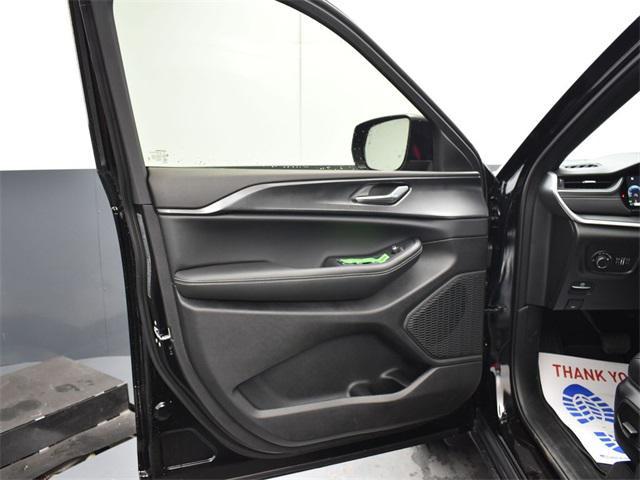 new 2025 Jeep Grand Cherokee L car, priced at $41,300