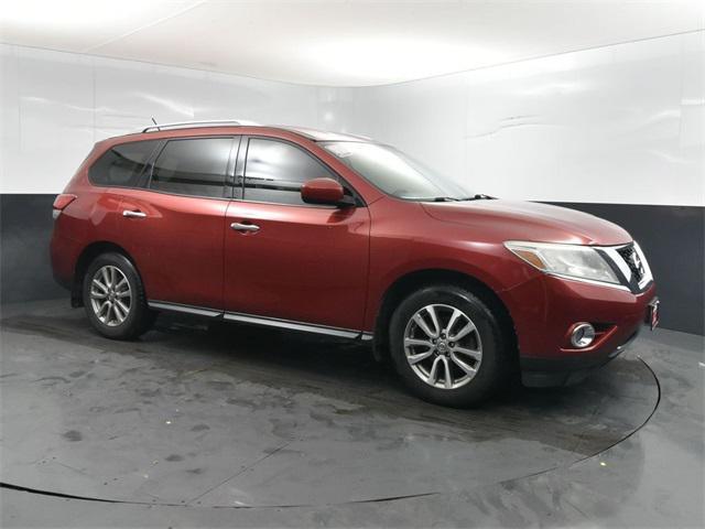 used 2015 Nissan Pathfinder car, priced at $10,000