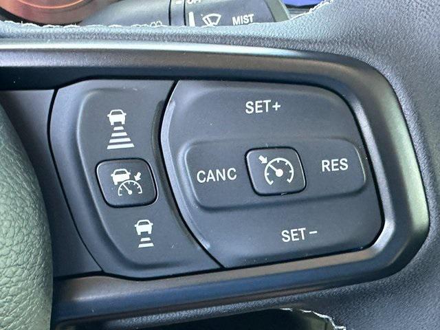 new 2025 Jeep Gladiator car, priced at $45,882