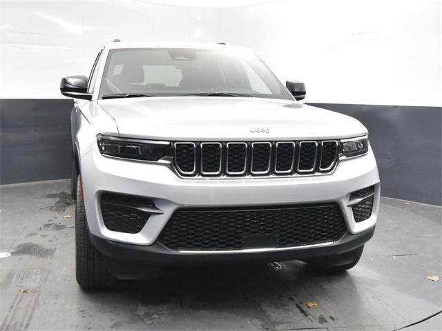 new 2025 Jeep Grand Cherokee car, priced at $37,470