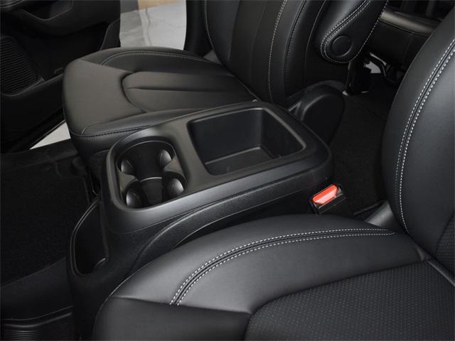 new 2025 Chrysler Pacifica car, priced at $37,532