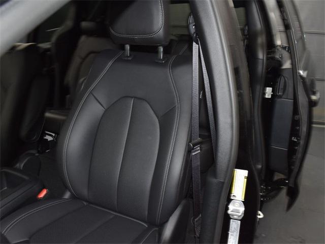 new 2025 Chrysler Pacifica car, priced at $37,532