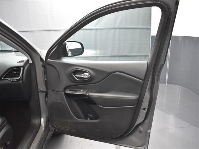 used 2023 Jeep Cherokee car, priced at $22,700