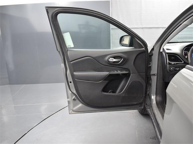 used 2023 Jeep Cherokee car, priced at $22,700