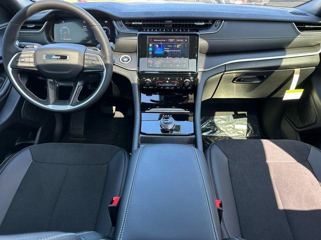 new 2025 Jeep Grand Cherokee L car, priced at $42,217