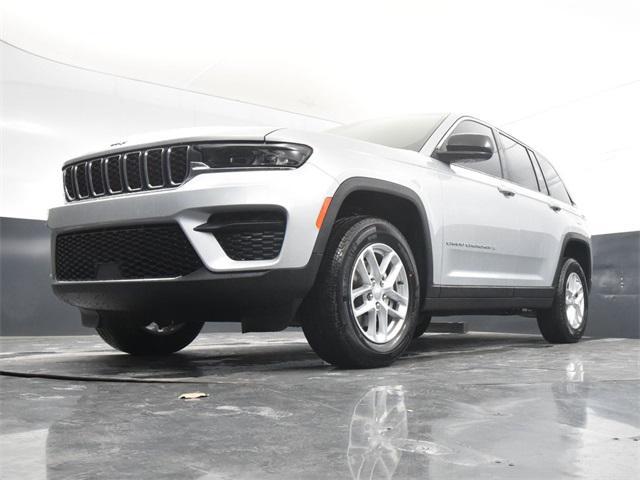 new 2025 Jeep Grand Cherokee car, priced at $33,970