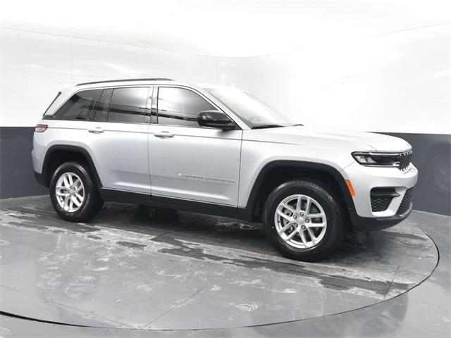 new 2025 Jeep Grand Cherokee car, priced at $33,970