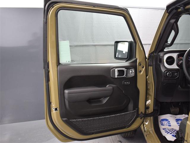 new 2025 Jeep Gladiator car, priced at $39,160