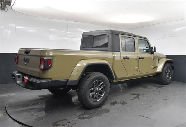 new 2025 Jeep Gladiator car, priced at $39,160