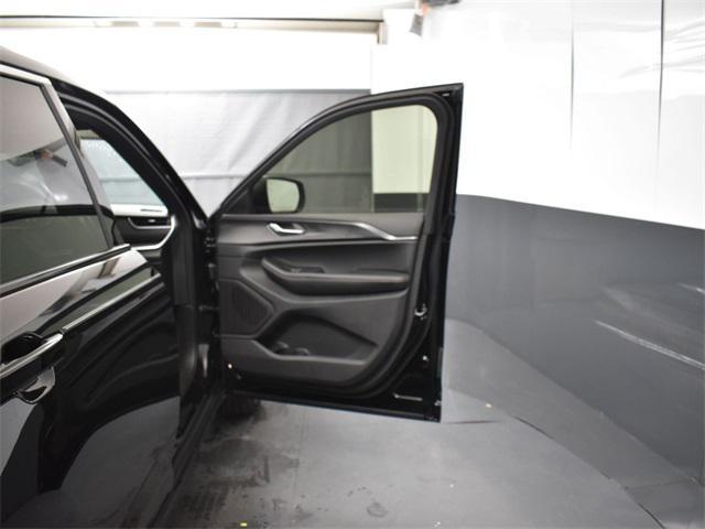 new 2025 Jeep Grand Cherokee car, priced at $36,415