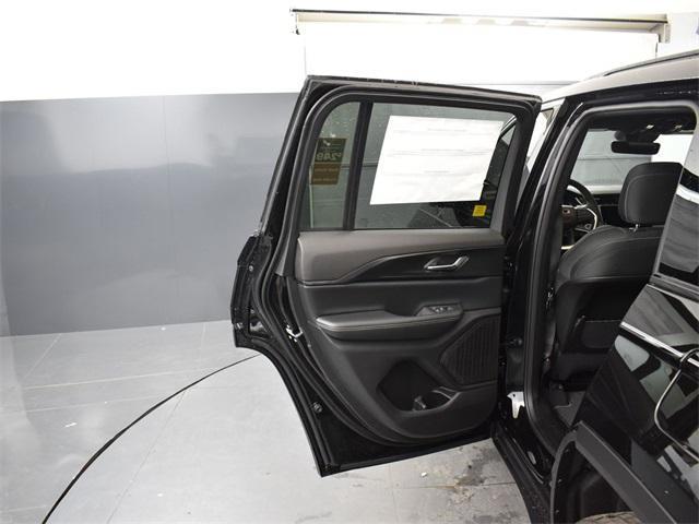 new 2025 Jeep Grand Cherokee car, priced at $36,415