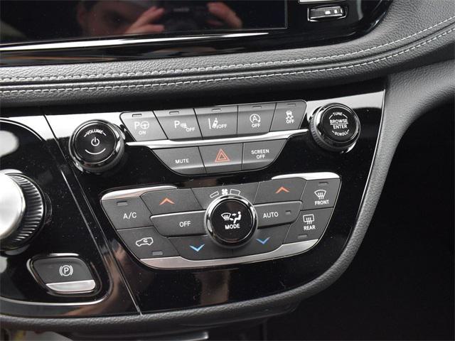new 2025 Chrysler Pacifica car, priced at $41,253