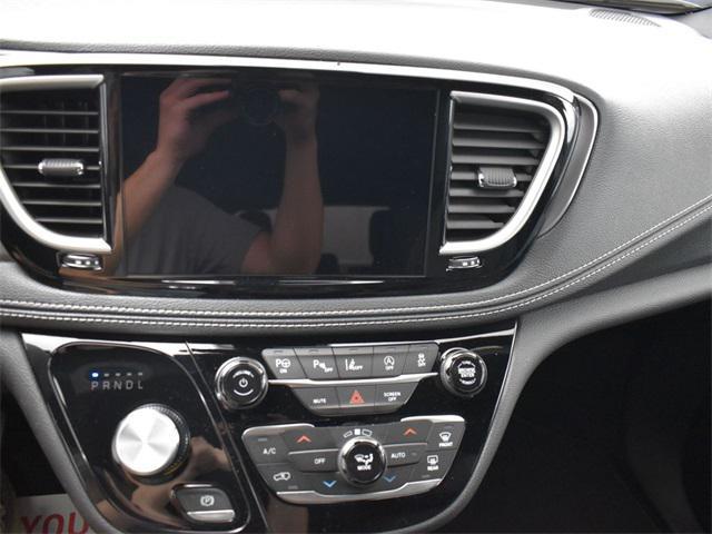 new 2025 Chrysler Pacifica car, priced at $41,253