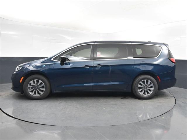 new 2025 Chrysler Pacifica Hybrid car, priced at $44,950