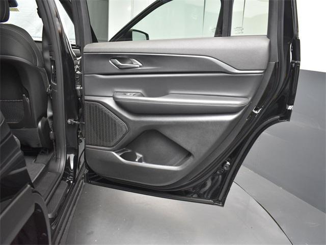 new 2025 Jeep Grand Cherokee L car, priced at $38,429