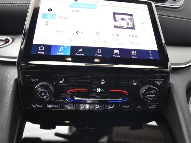 new 2025 Jeep Grand Cherokee car, priced at $38,870