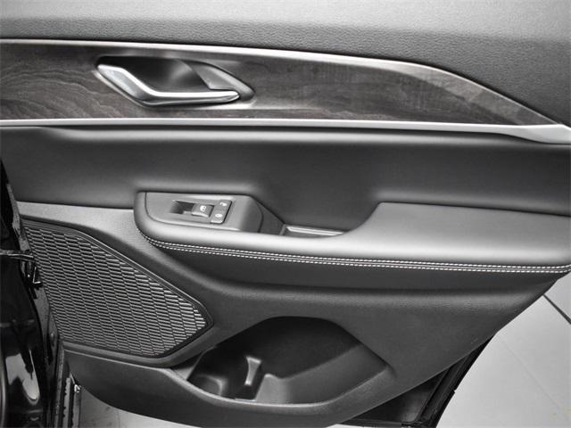 new 2025 Jeep Grand Cherokee car, priced at $38,870