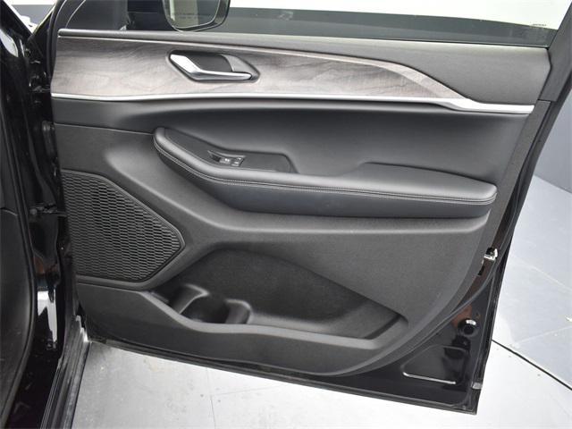 used 2025 Jeep Grand Cherokee L car, priced at $38,250